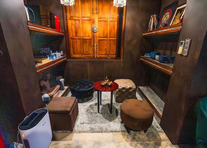 Apartment Boutique 3br X The Lobby Bar & Bed