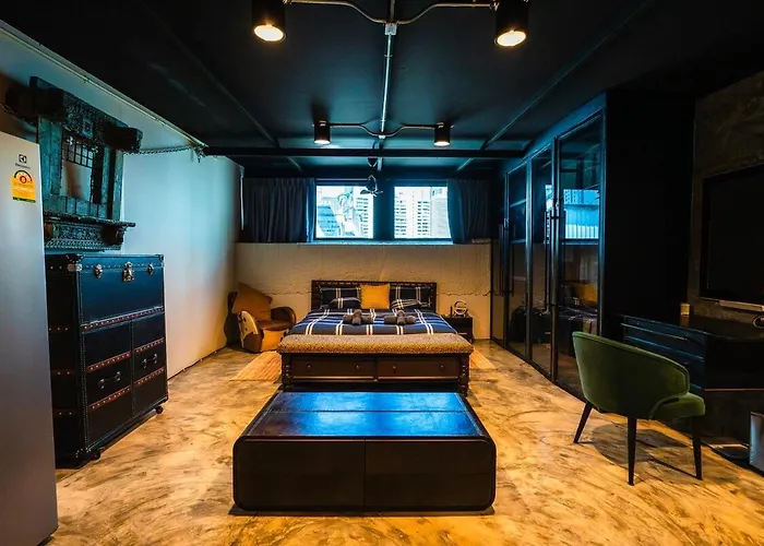 Boutique 3br X The Lobby Bar & Bed Bangkok
