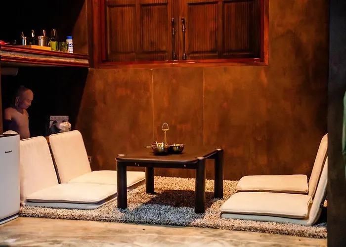Boutique 3br X The Lobby Bar & Bed