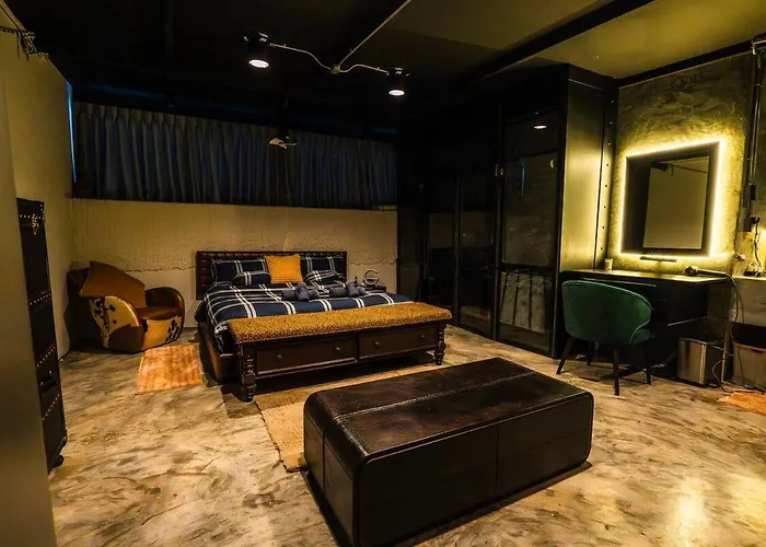 Apartment Boutique 3br X The Lobby Bar & Bed Bangkok