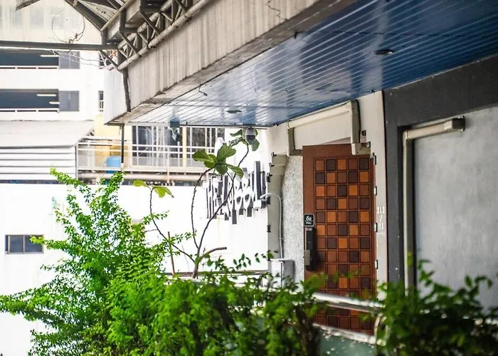 Boutique 3br X The Lobby Bar & Bed Bangkok