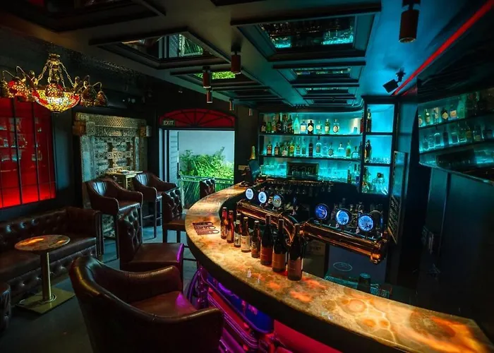 Boutique 3br X The Lobby Bar & Bed *
