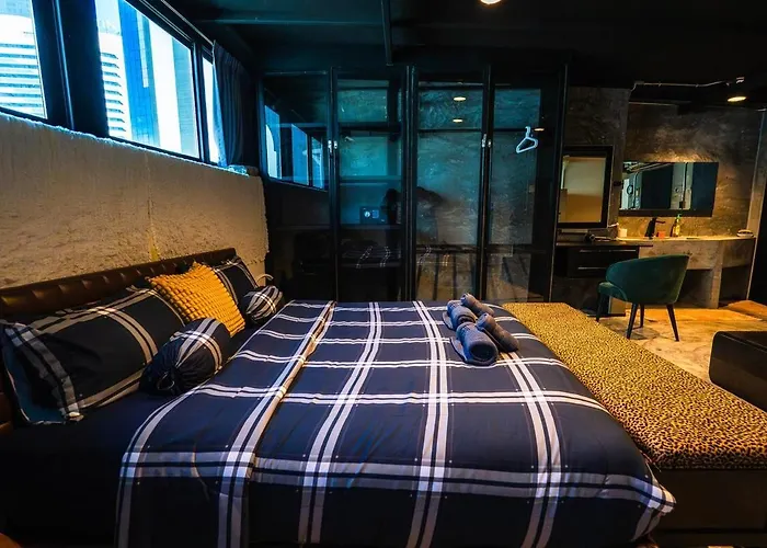 Apartment Boutique 3br X The Lobby Bar & Bed Bangkok