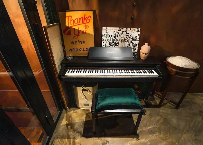 Boutique 3br X The Lobby Bar & Bed Apartment