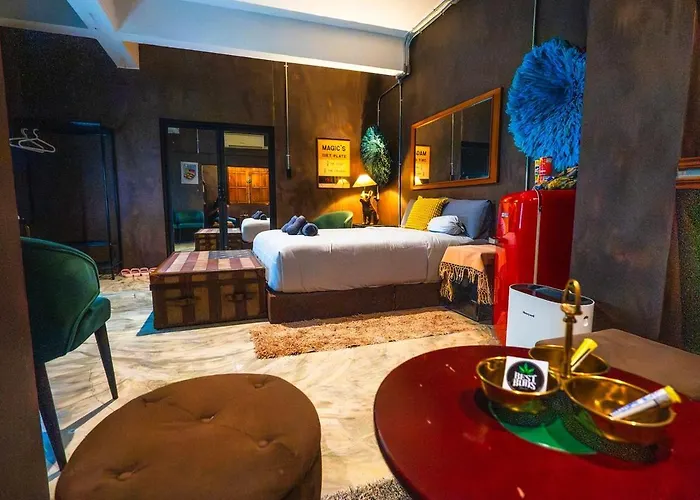Boutique 3br X The Lobby Bar & Bed *