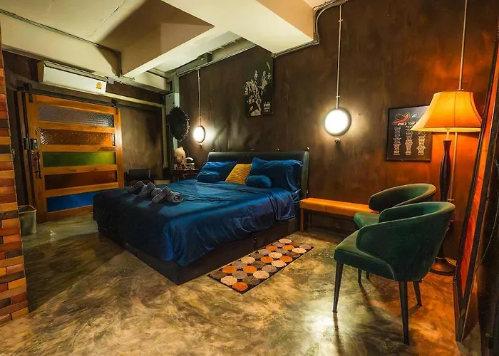 Boutique 3br X The Lobby Bar & Bed *
